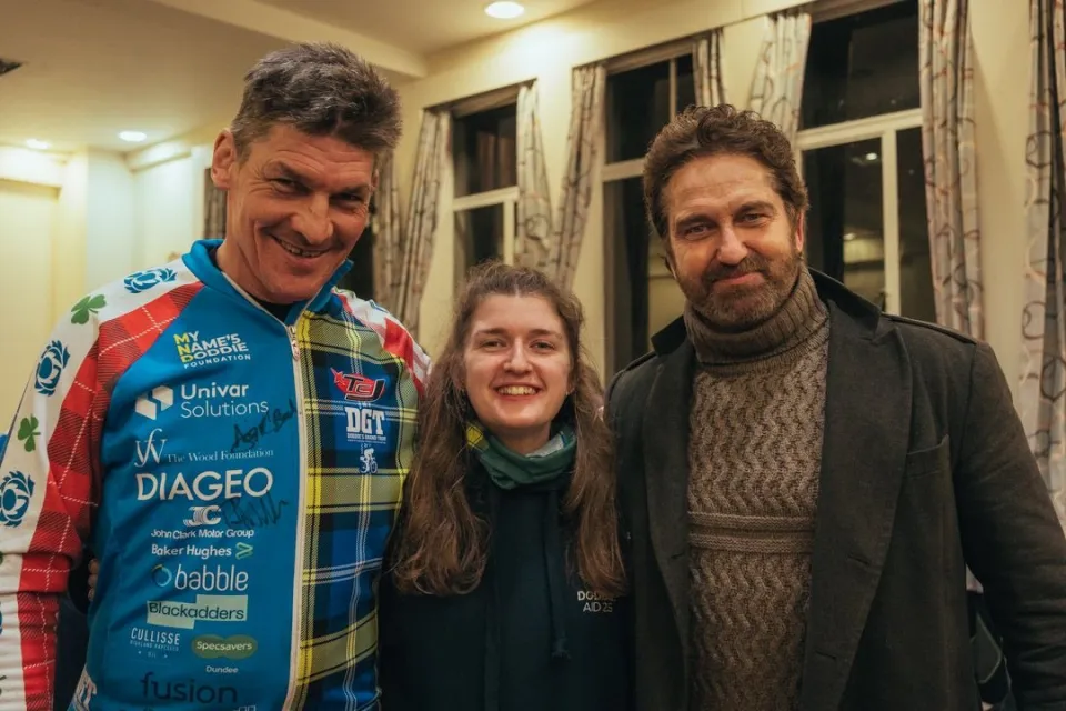 Gerard Butler meeting people